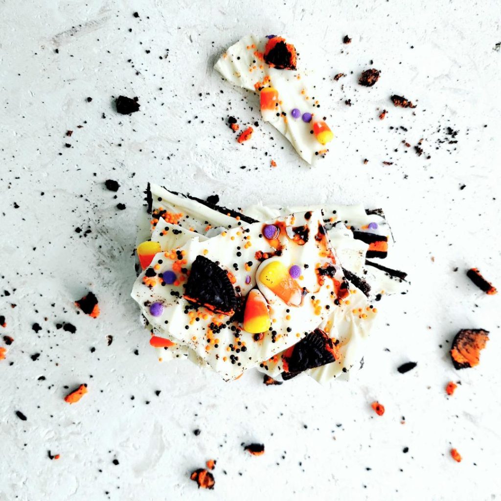 functional image white chocolate halloween oreo bark top down view 