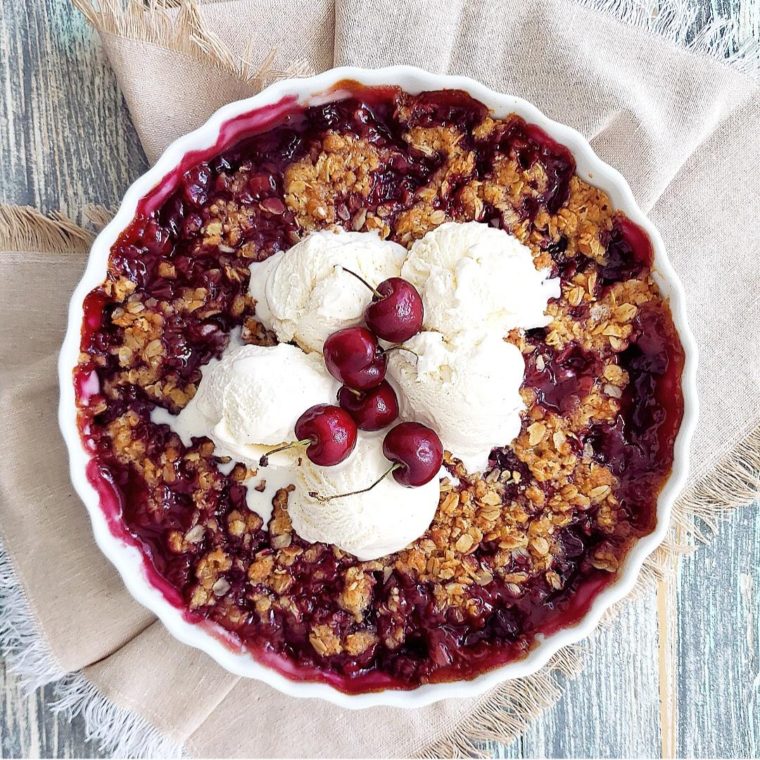 Cherry Crisp with Fresh Cherries