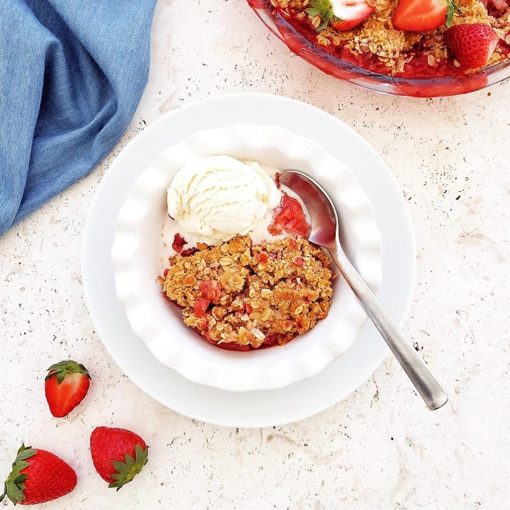 functional image strawberry crisp serving bowl spoon vanilla  ice cream scoop 
