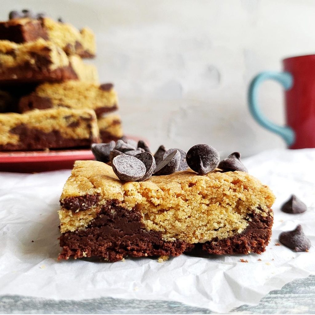 functional image chocolate chip cookie brownies with chocolate chips close up brookies brownies brookies recipe