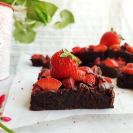 functional image strawberry brownies with fresh chocolate covered strawberries side view close up of multiple sliced squares