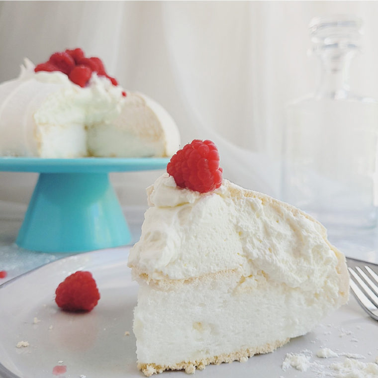 Pavlova with Berries