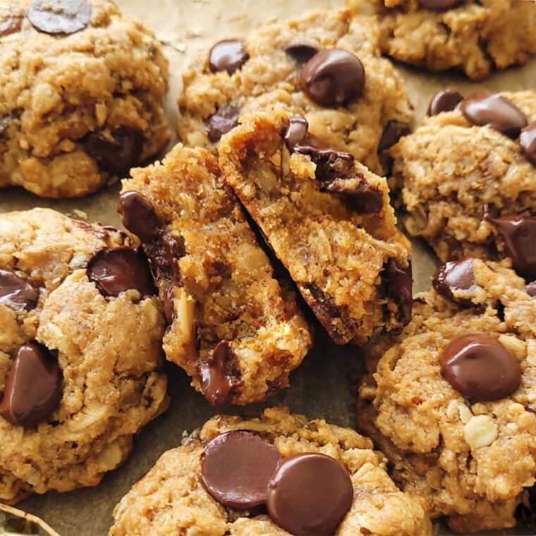 Peanut Butter Banana Oatmeal Cookies